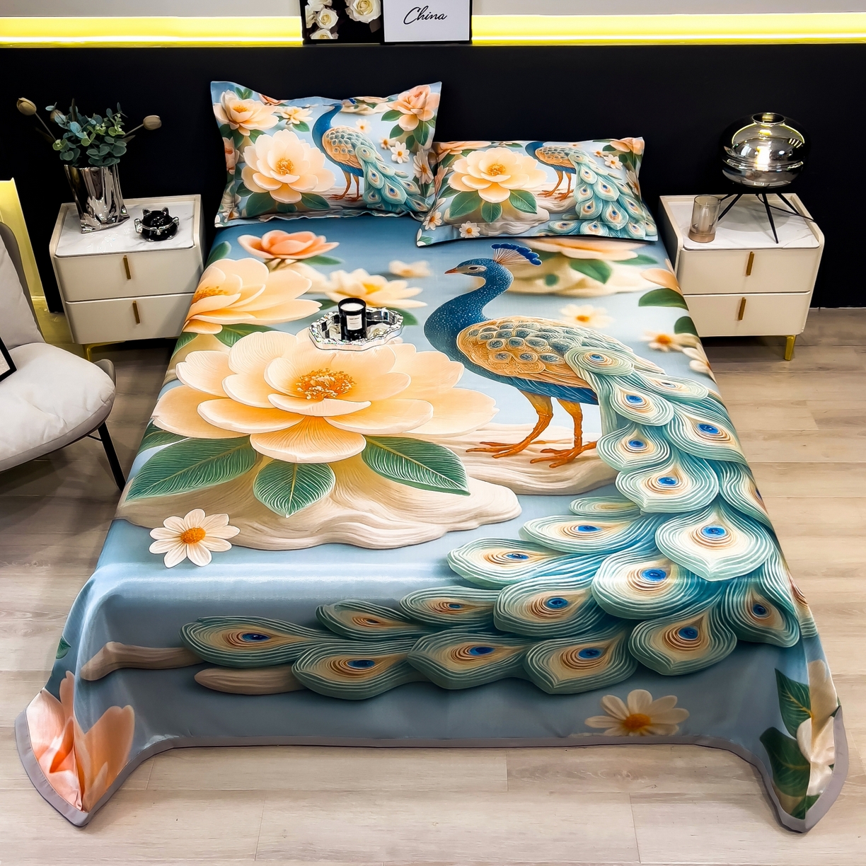 91家纺网 家纺一手货源 找家纺 梵克保罗 2026春夏新款数码印花大版高克重冰丝凉席三件套 孔雀