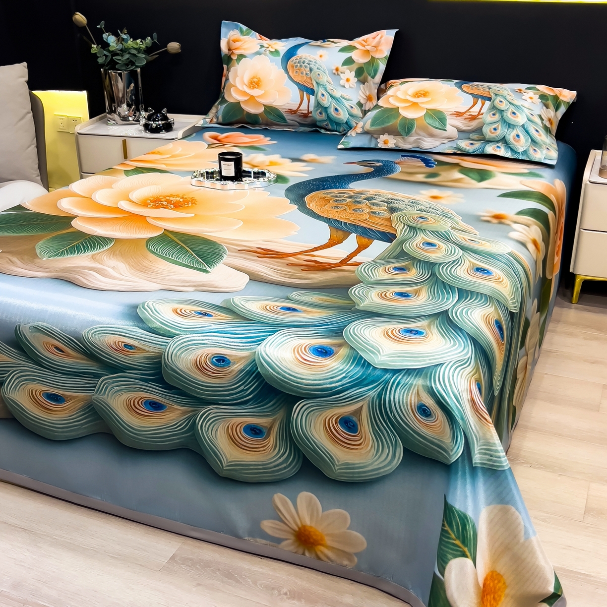 91家纺网 家纺一手货源 找家纺 梵克保罗 2026春夏新款数码印花大版高克重冰丝凉席三件套 孔雀