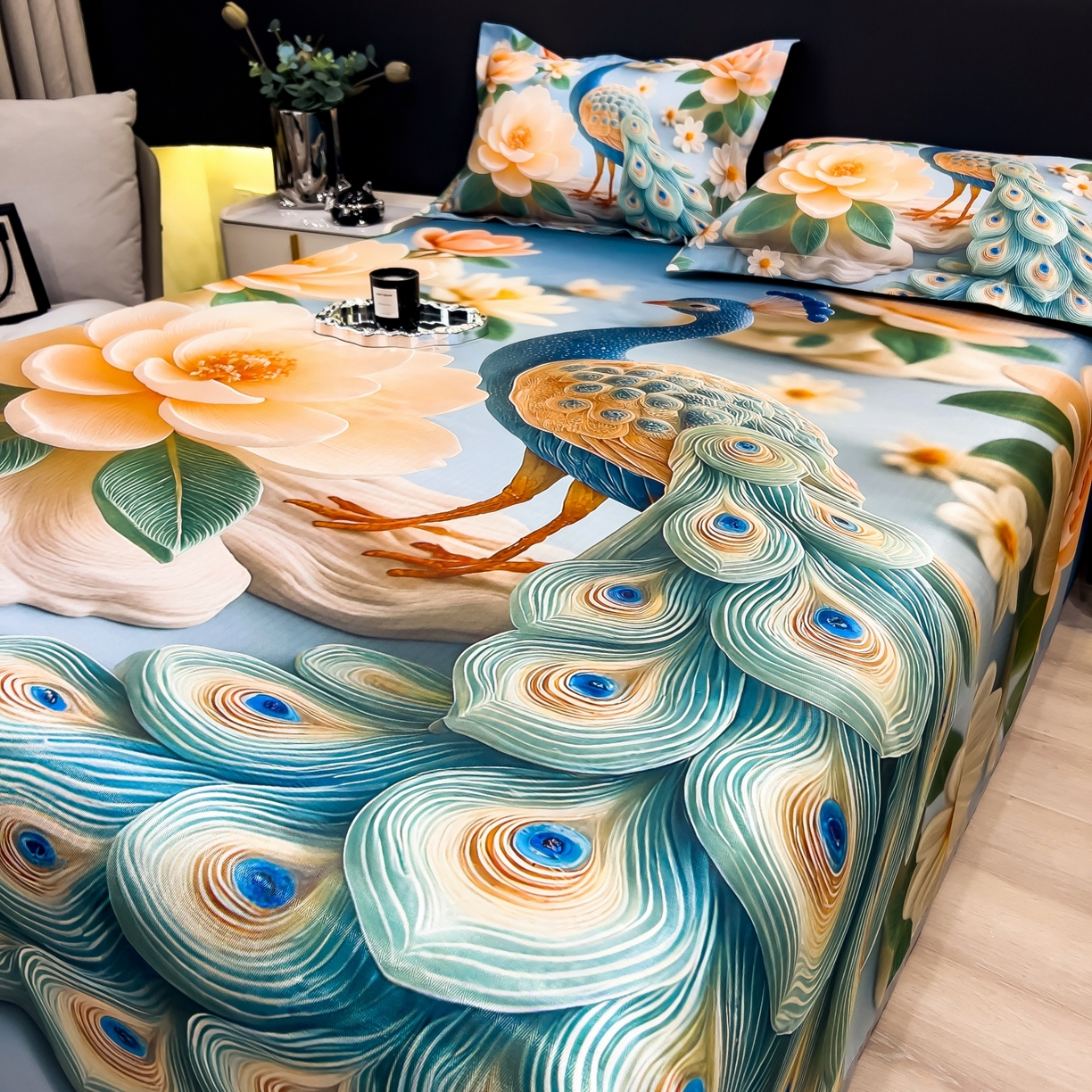 91家纺网 家纺一手货源 找家纺 梵克保罗 2026春夏新款数码印花大版高克重冰丝凉席三件套 孔雀