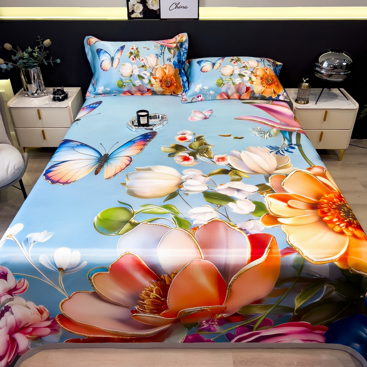 91家纺网 家纺一手货源 找家纺 梵克保罗 2026春夏新款数码印花大版高克重冰丝凉席三件套 绿野晴风