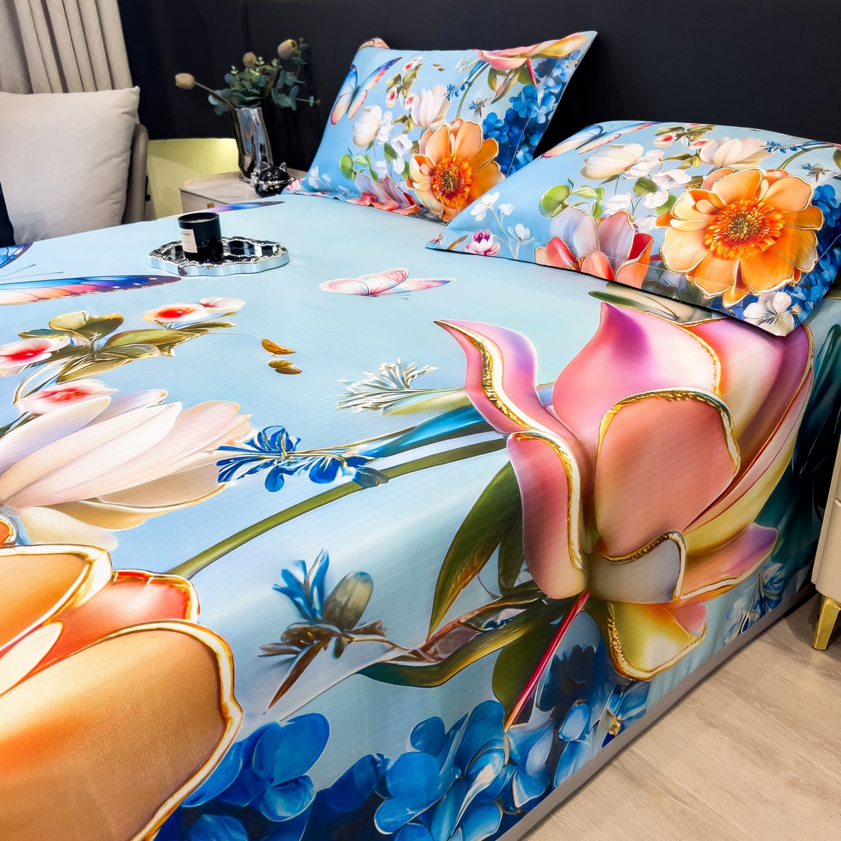 91家纺网 家纺一手货源 找家纺 梵克保罗 2026春夏新款数码印花大版高克重冰丝凉席三件套 绿野晴风