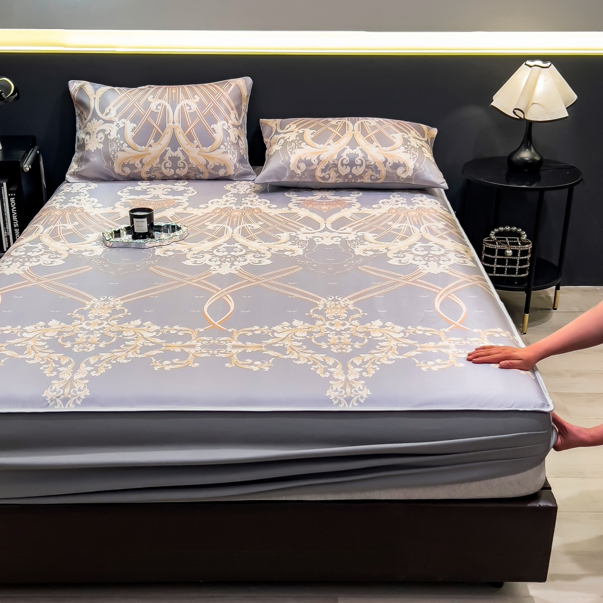 91家纺网 家纺一手货源 找家纺 （总）梵克保罗 2026春夏新款数码印花大版高克重冰丝凉席床笠款三件套