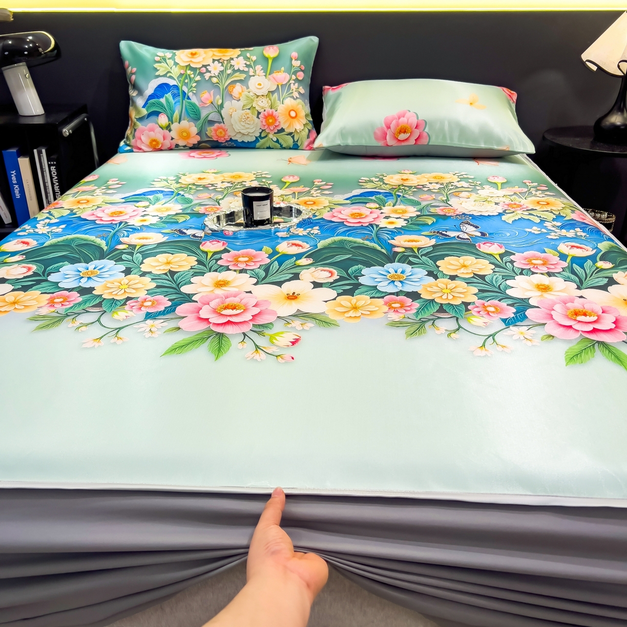 91家纺网 家纺一手货源 找家纺 梵克保罗 2026春夏新款数码印花大版高克重冰丝凉席床笠款三件套 森蔓