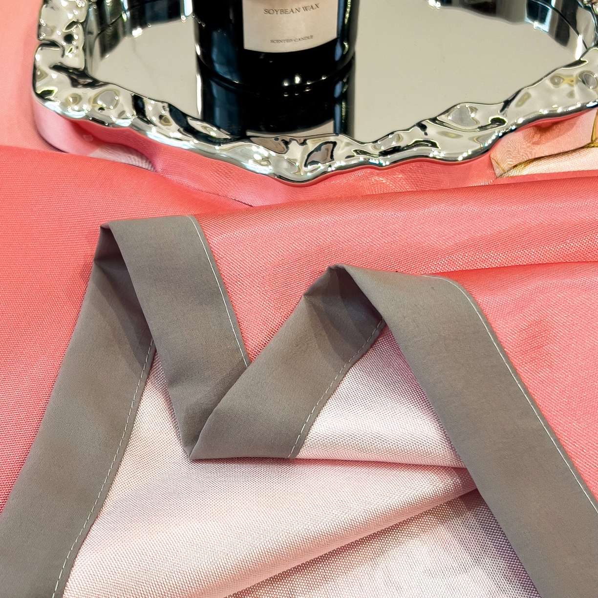 91家纺网 家纺一手货源 找家纺 梵克保罗 2026春夏新款凉感冰丝凉席床单款凉席三件套 四季与你