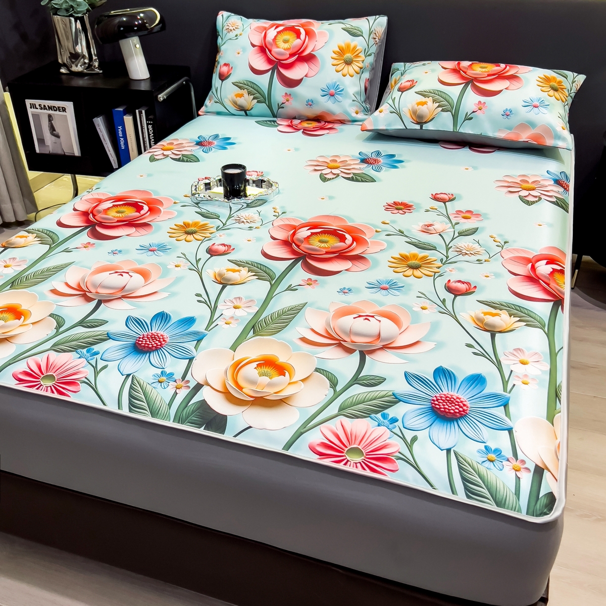 91家纺网 家纺一手货源 找家纺 梵克保罗 2026春夏新款数码印花大版高克重冰丝凉席床笠款三件套 芸白