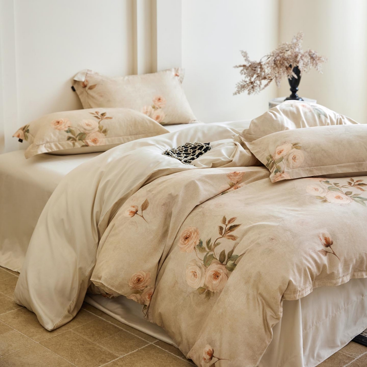 91家纺网 家纺一手货源 找家纺 帅露家纺 2026新款全棉60支长绒棉数码印花四件套 莫奈花园灰