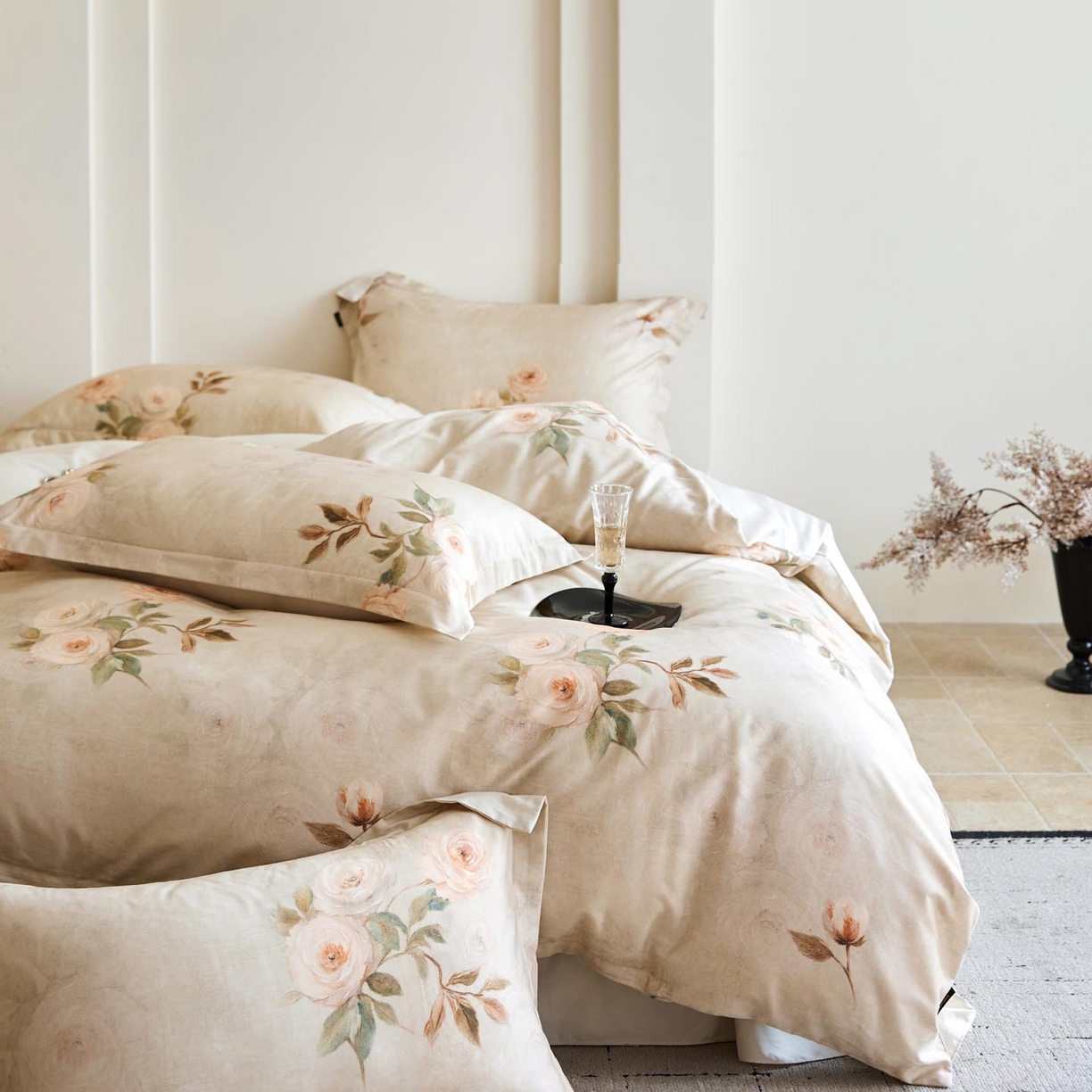 91家纺网 家纺一手货源 找家纺 帅露家纺 2026新款全棉60支长绒棉数码印花四件套 莫奈花园灰