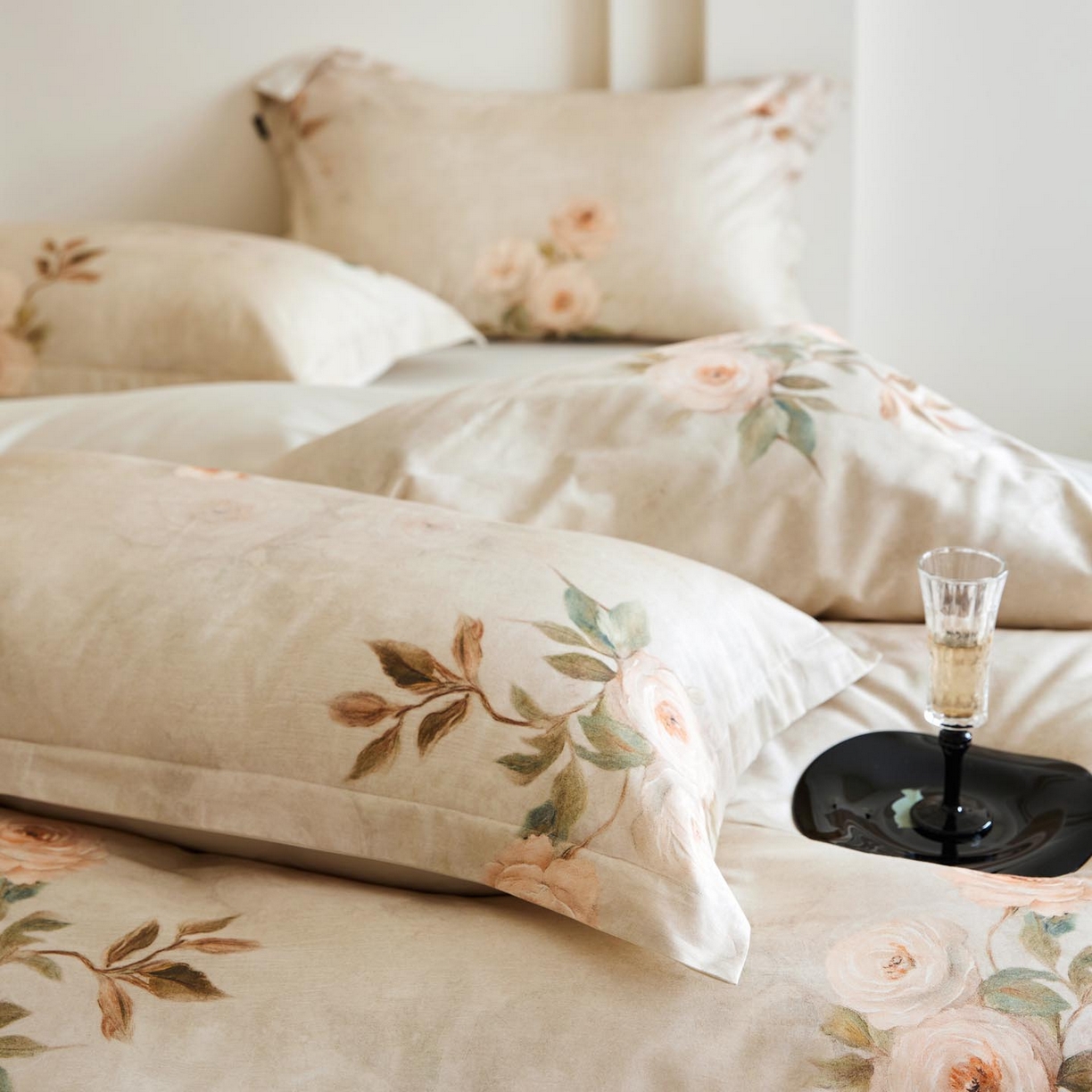 91家纺网 家纺一手货源 找家纺 帅露家纺 2026新款全棉60支长绒棉数码印花四件套 莫奈花园灰