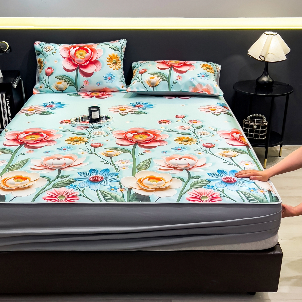 91家纺网 家纺一手货源 找家纺 梵克保罗 2026春夏新款数码印花大版高克重冰丝凉席床笠款三件套 芸白