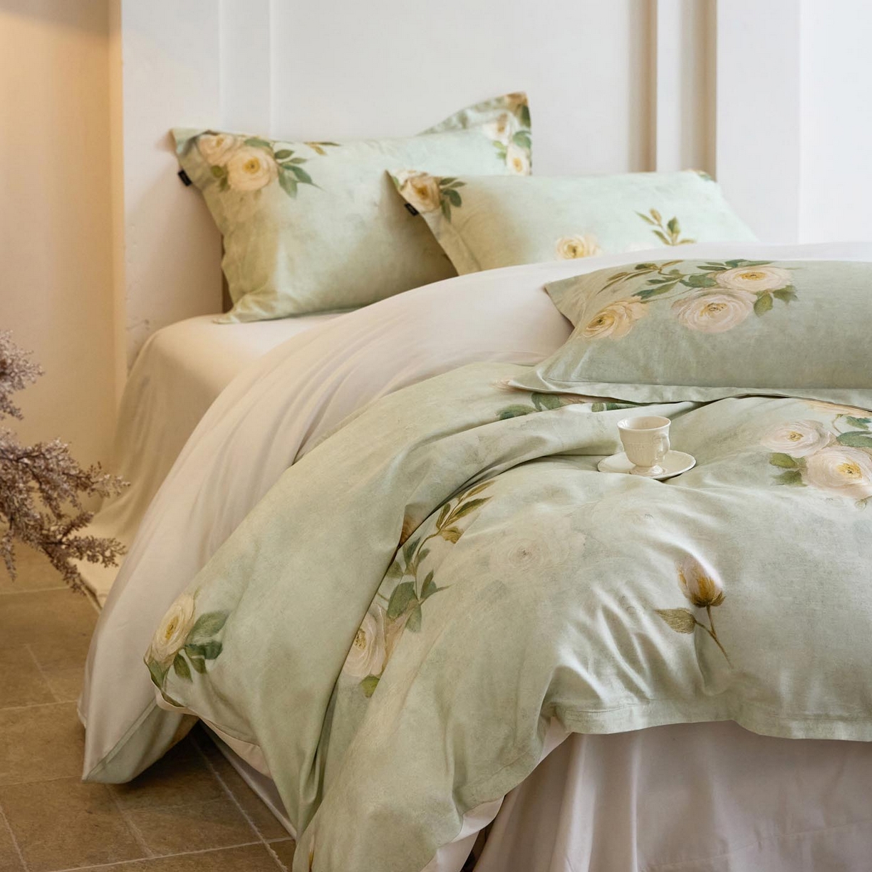 91家纺网 家纺一手货源 找家纺 帅露家纺 2026新款全棉60支长绒棉数码印花四件套 莫奈花园绿