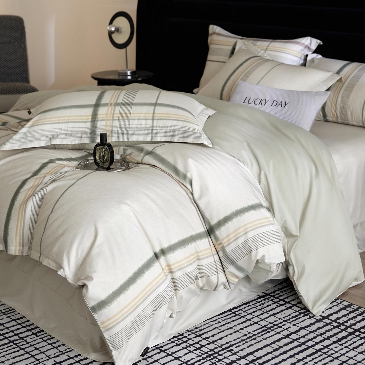 91家纺网 家纺一手货源 找家纺 帅露家纺 2026新款全棉60支长绒棉数码印花四件套 品格绿