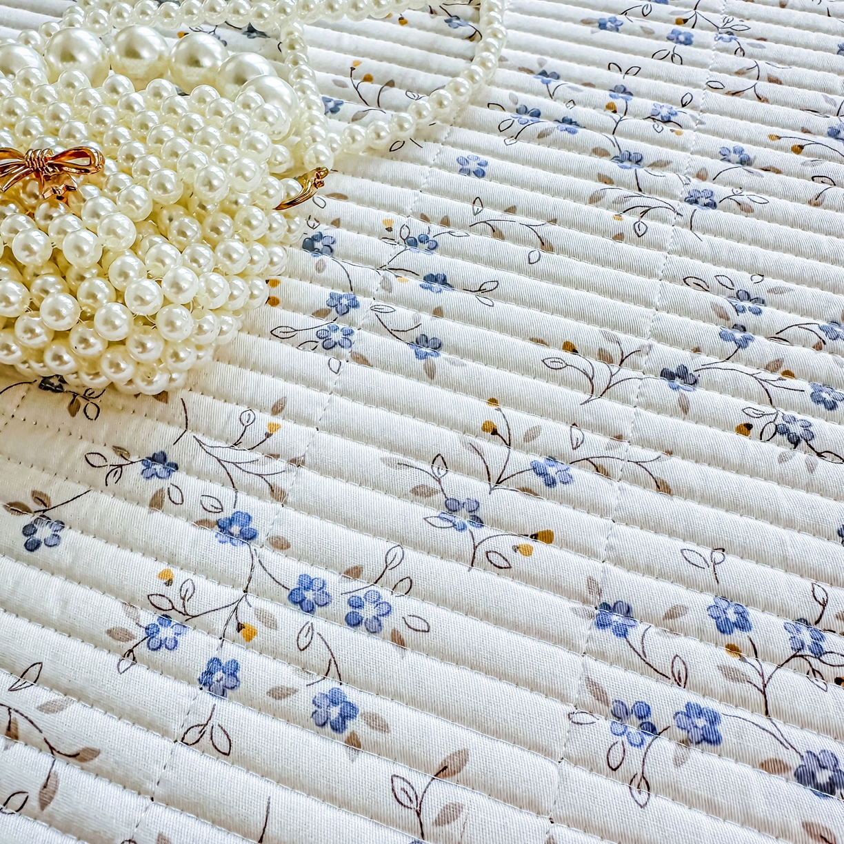 91家纺网 家纺一手货源 找家纺 （总）欣宜家纺 2026新款法式大花边全棉夹棉床盖加厚床单炕垫