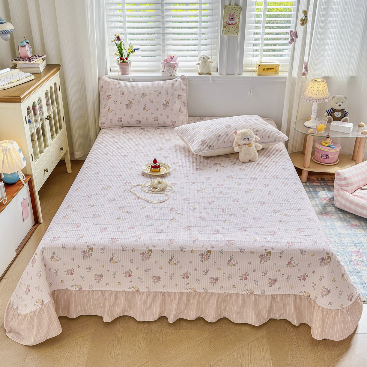 91家纺网 家纺一手货源 找家纺 （总）欣宜家纺 2026新款法式大花边全棉夹棉床盖加厚床单炕垫