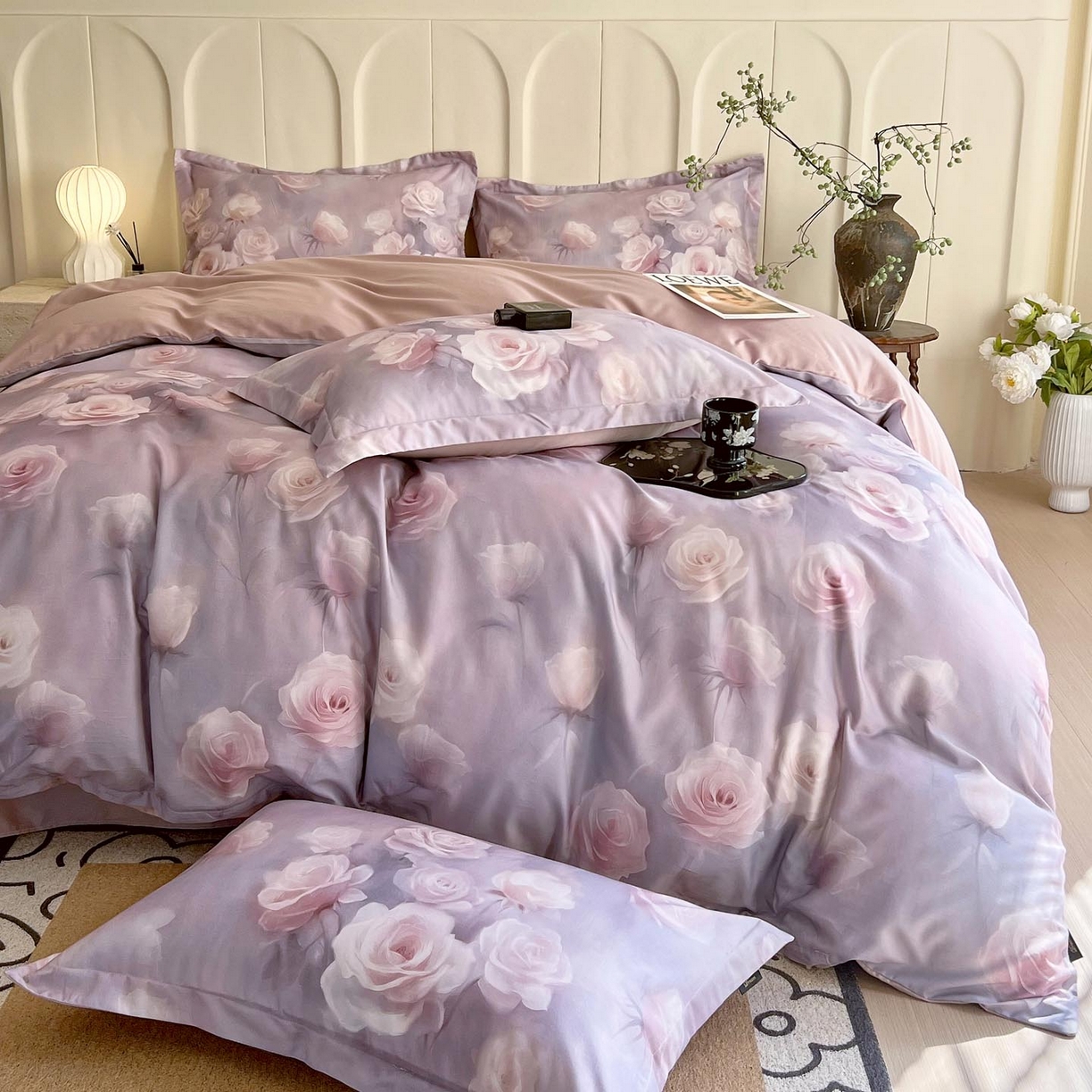 91家纺网 家纺一手货源 找家纺 帅露家纺 2026新款全棉60支长绒棉数码印花四件套 韵彩 紫