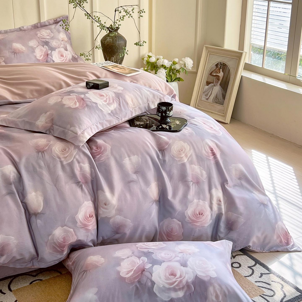 91家纺网 家纺一手货源 找家纺 帅露家纺 2026新款全棉60支长绒棉数码印花四件套 韵彩 紫