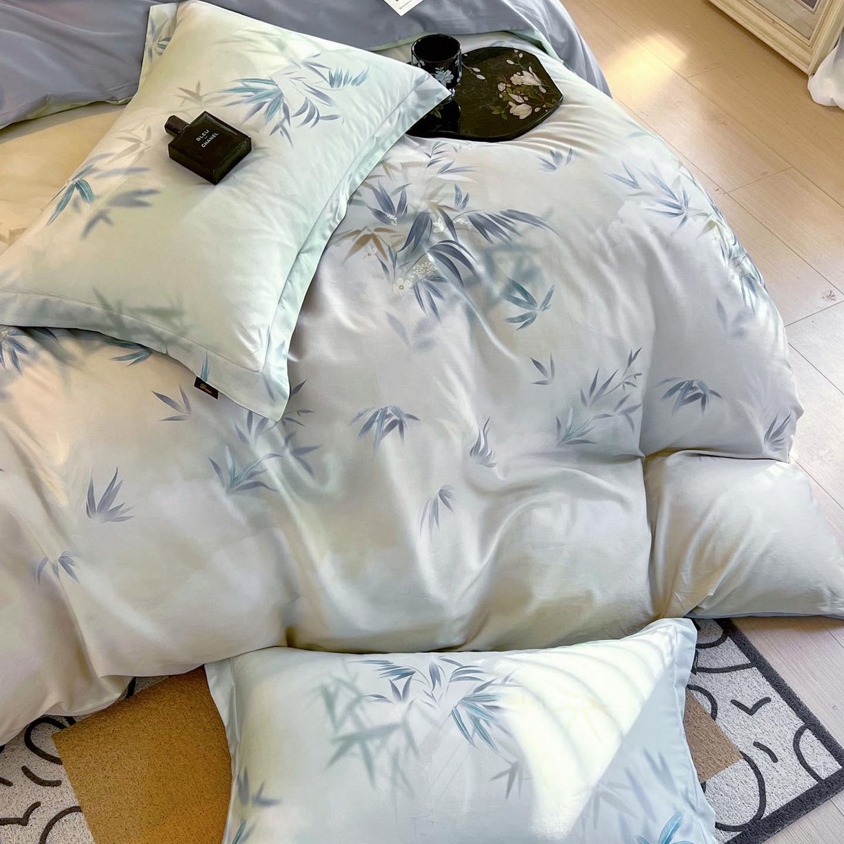 91家纺网 家纺一手货源 找家纺 帅露家纺 2026新款全棉60支长绒棉数码印花四件套 竹野诗叶