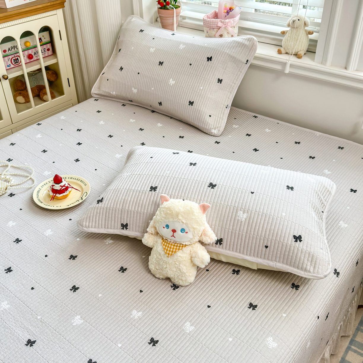 91家纺网 家纺一手货源 找家纺 欣宜家纺 2026新款法式大花边全棉夹棉床盖加厚床单炕垫 蝴蝶结咖