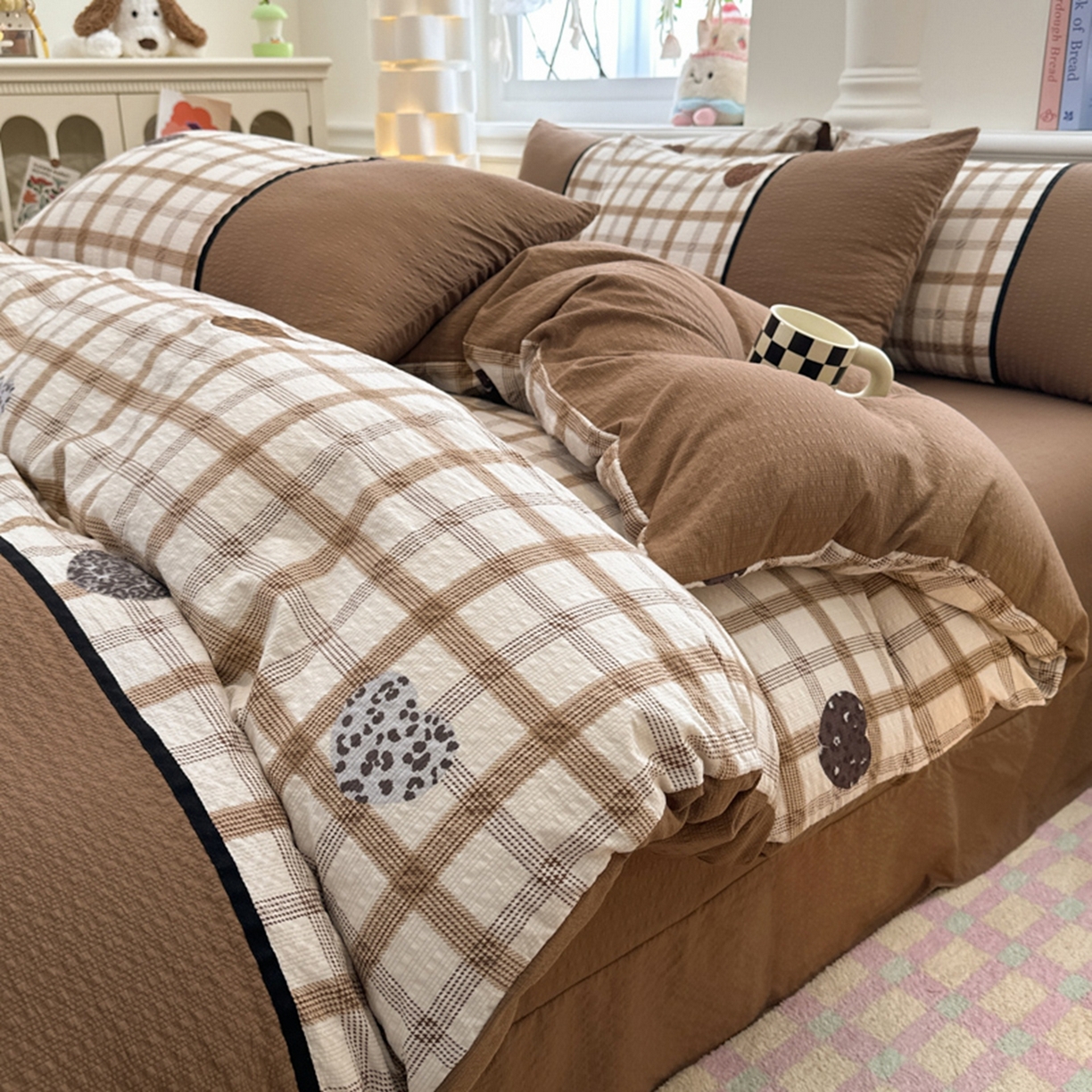 91家纺网 家纺一手货源 找家纺 诺梵家纺 2026春夏新品高克重拼接泡芙纱泡泡皱皱纱四件套 豹心日记