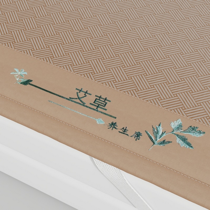 91家纺网 家纺一手货源 找家纺 好艺佳毛毯 2026新款艾草凉席冰丝席绣花高密碳光软席PE饼干花三件套学生宿舍可机洗水洗 艾草冰丝席-摩尼咖