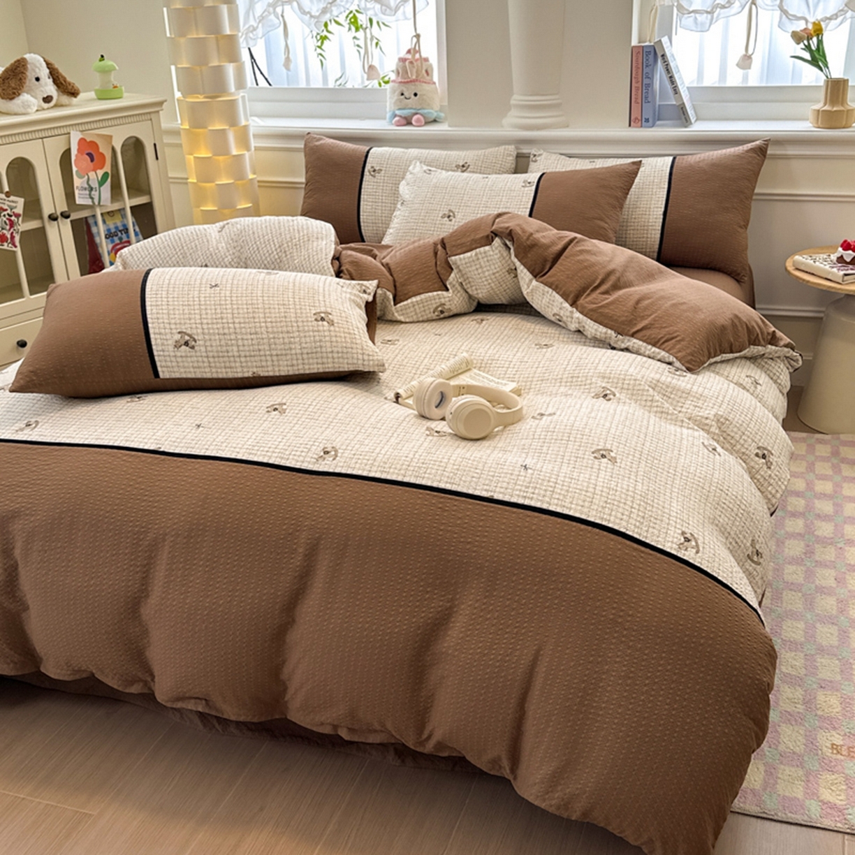 91家纺网 家纺一手货源 找家纺 诺梵家纺 2026春夏新品高克重拼接泡芙纱泡泡皱皱纱四件套 格纹木马