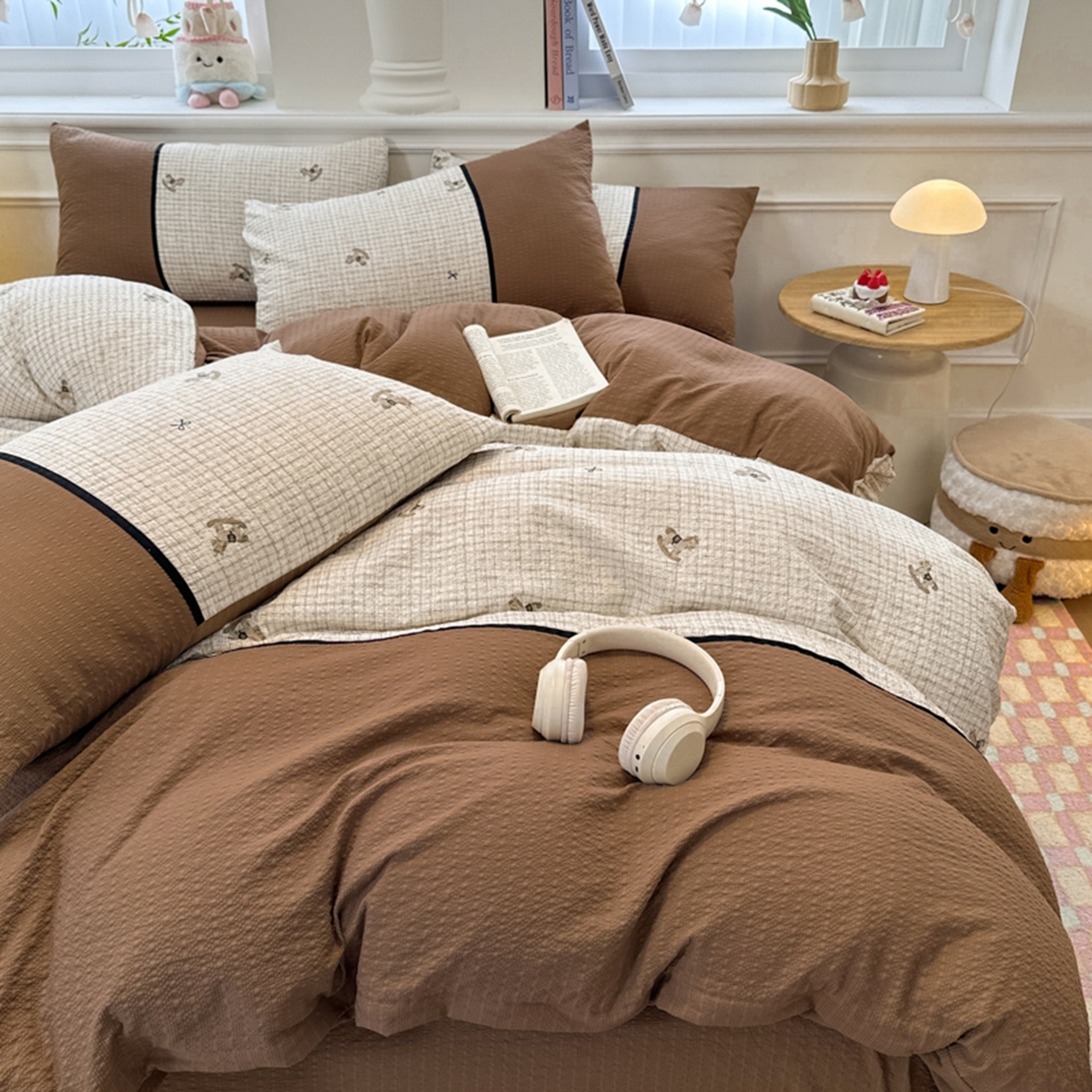 91家纺网 家纺一手货源 找家纺 诺梵家纺 2026春夏新品高克重拼接泡芙纱泡泡皱皱纱四件套 格纹木马