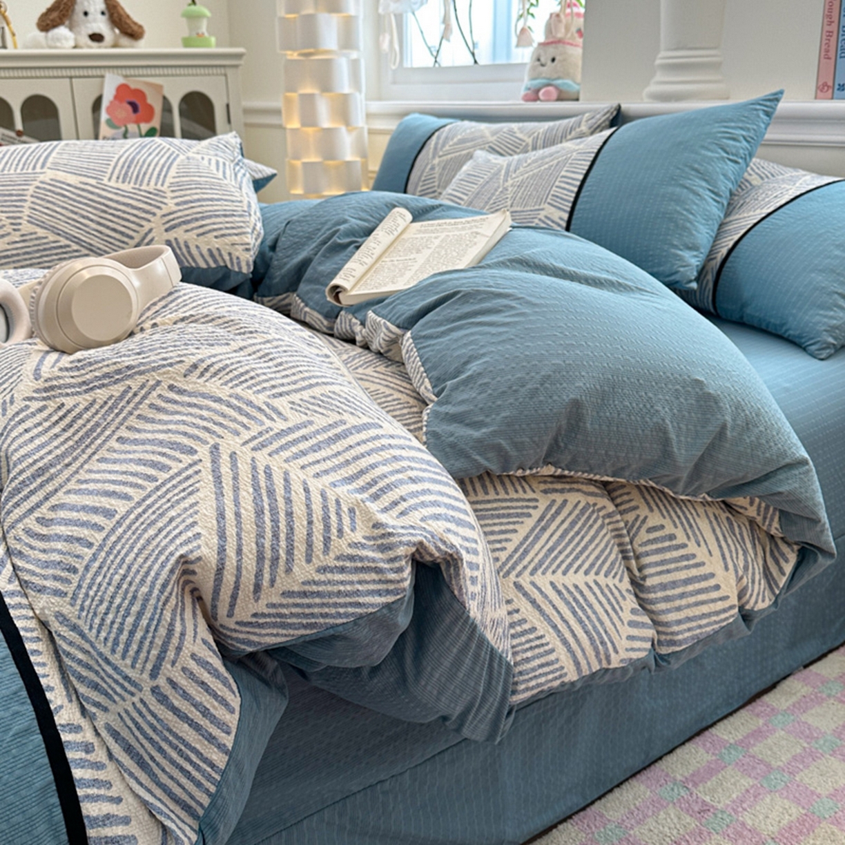 91家纺网 家纺一手货源 找家纺 诺梵家纺 2026春夏新品高克重拼接泡芙纱泡泡皱皱纱四件套 蓝纹序