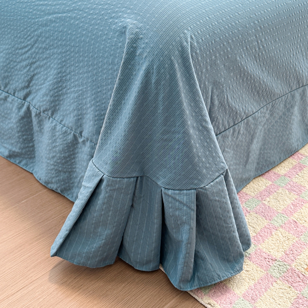 91家纺网 家纺一手货源 找家纺 诺梵家纺 2026春夏新品高克重拼接泡芙纱泡泡皱皱纱四件套 蓝纹序