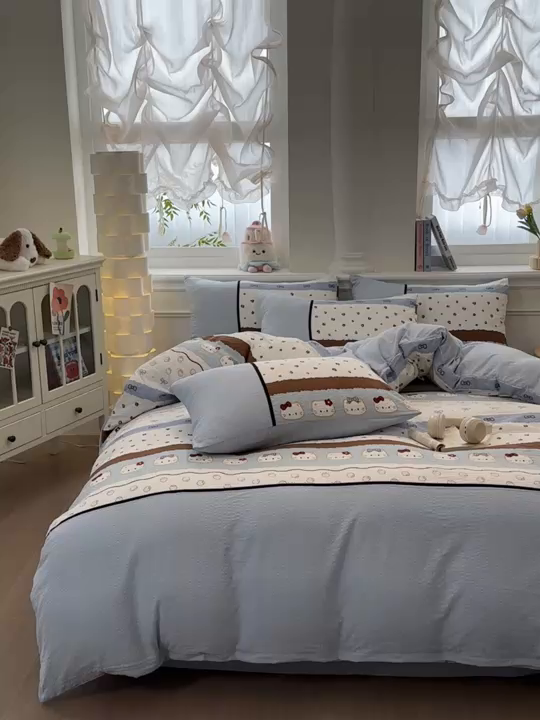 91家纺网 家纺一手货源 找家纺 诺梵家纺 2026春夏新品高克重拼接泡芙纱泡泡皱皱纱四件套 萌萌喵