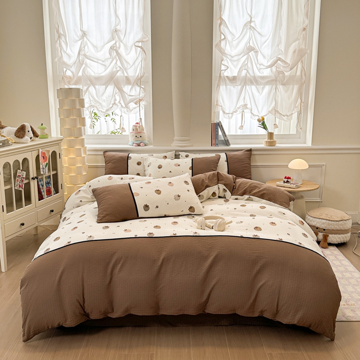 91家纺网 家纺一手货源 找家纺 诺梵家纺 2026春夏新品高克重拼接泡芙纱泡泡皱皱纱四件套 奶油草莓