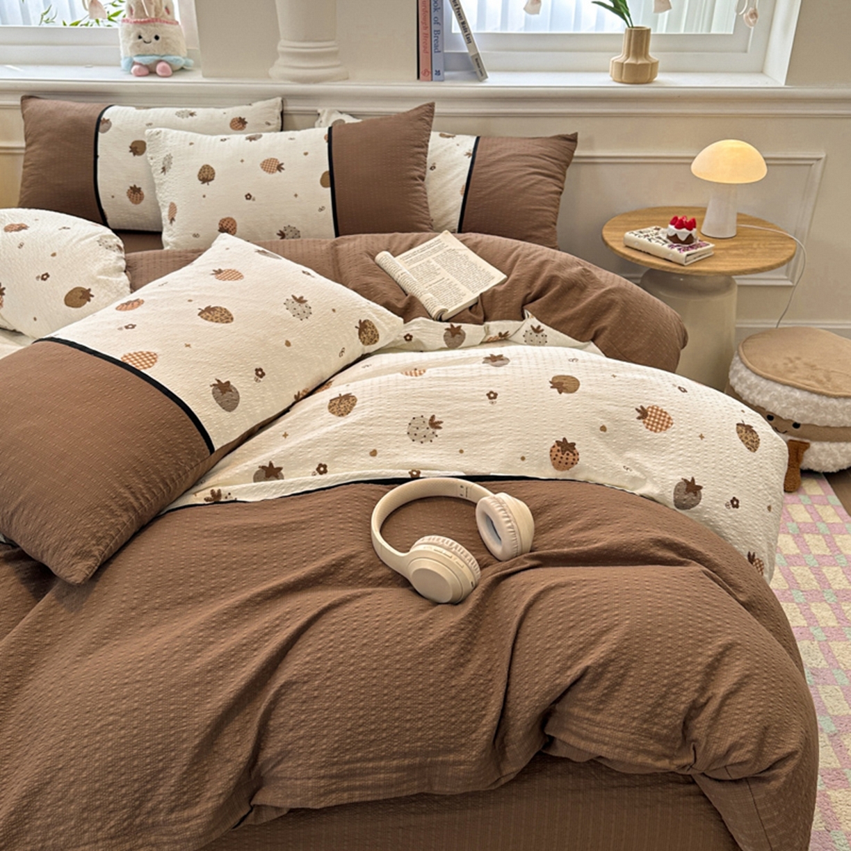 91家纺网 家纺一手货源 找家纺 诺梵家纺 2026春夏新品高克重拼接泡芙纱泡泡皱皱纱四件套 奶油草莓