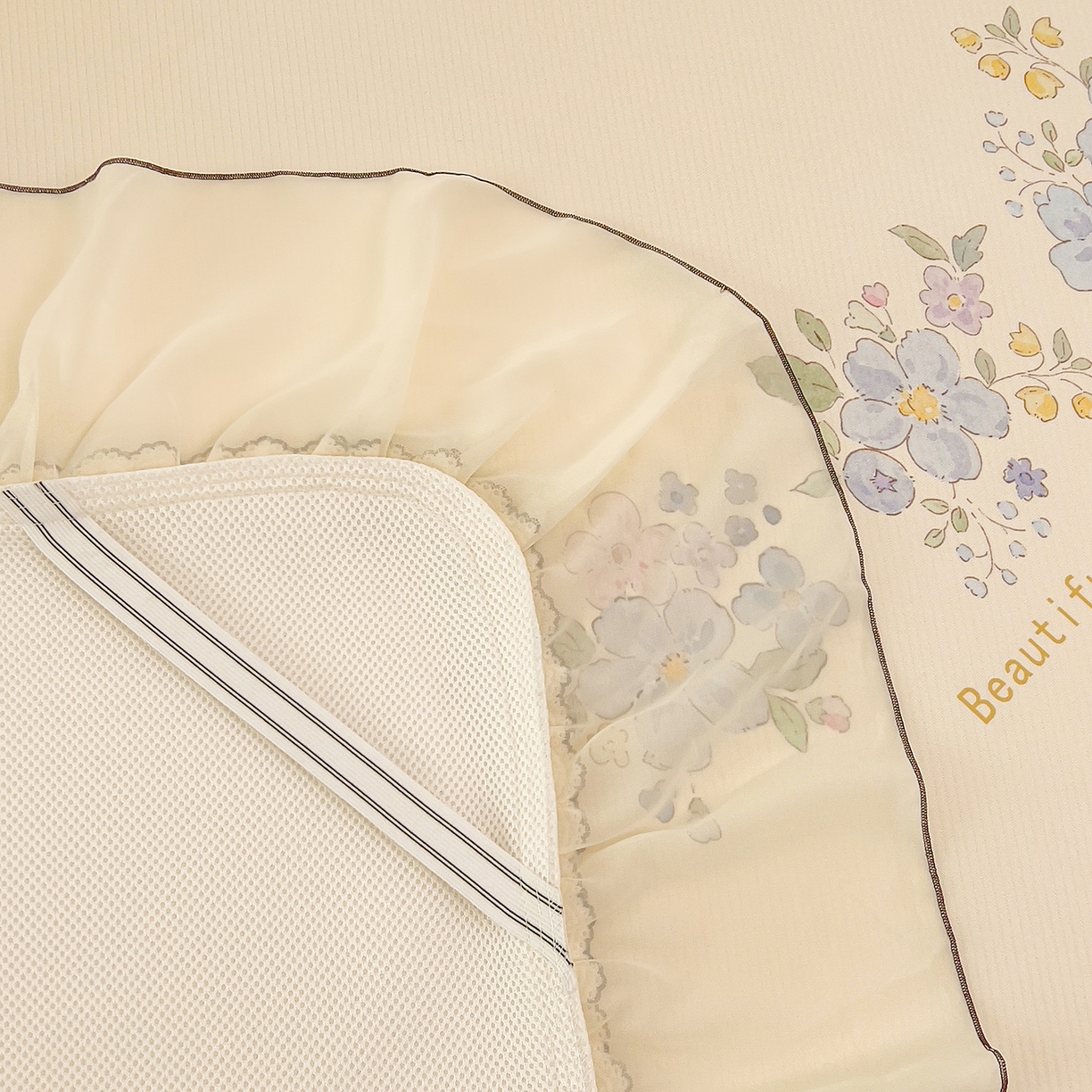 91家纺网 家纺一手货源 找家纺 川悦生活 2026新款凉豆豆凉感冰丝床裙三件套 花朵满席