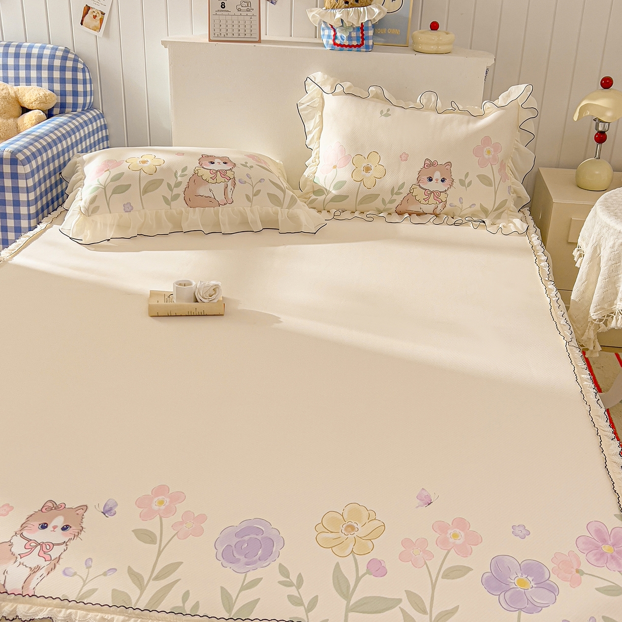 91家纺网 家纺一手货源 找家纺 川悦生活 2026新款凉豆豆凉感冰丝床裙三件套 软芙花眠