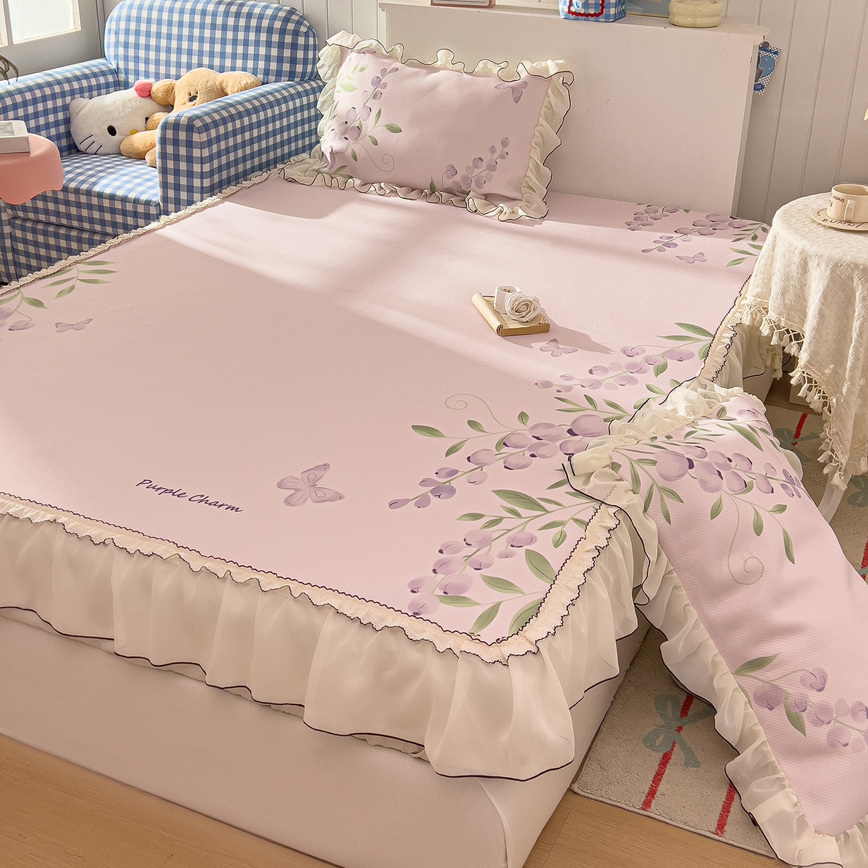 91家纺网 家纺一手货源 找家纺 川悦生活 2026新款凉豆豆凉感冰丝床裙三件套 幸福花眠