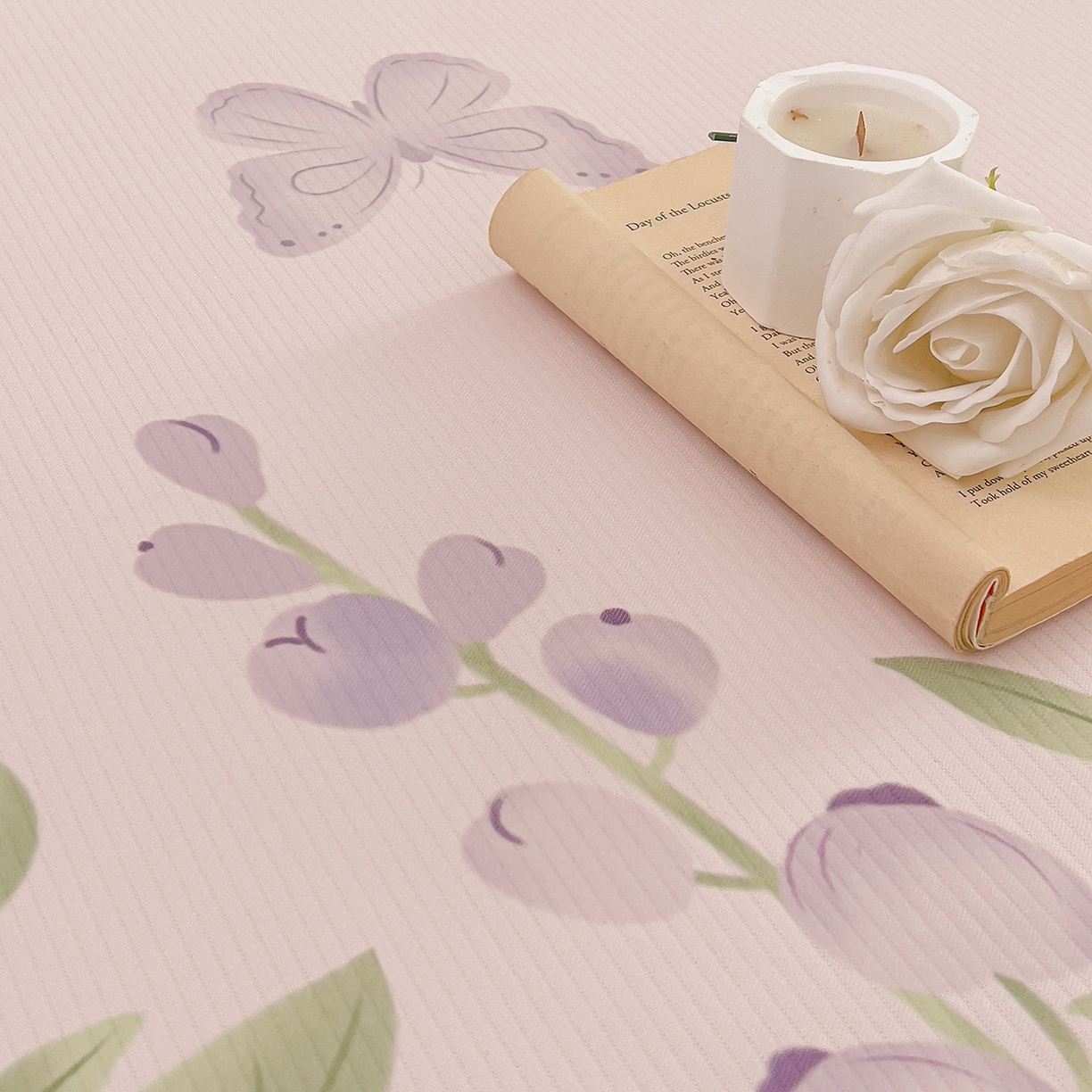 91家纺网 家纺一手货源 找家纺 川悦生活 2026新款凉豆豆凉感冰丝床裙三件套 幸福花眠