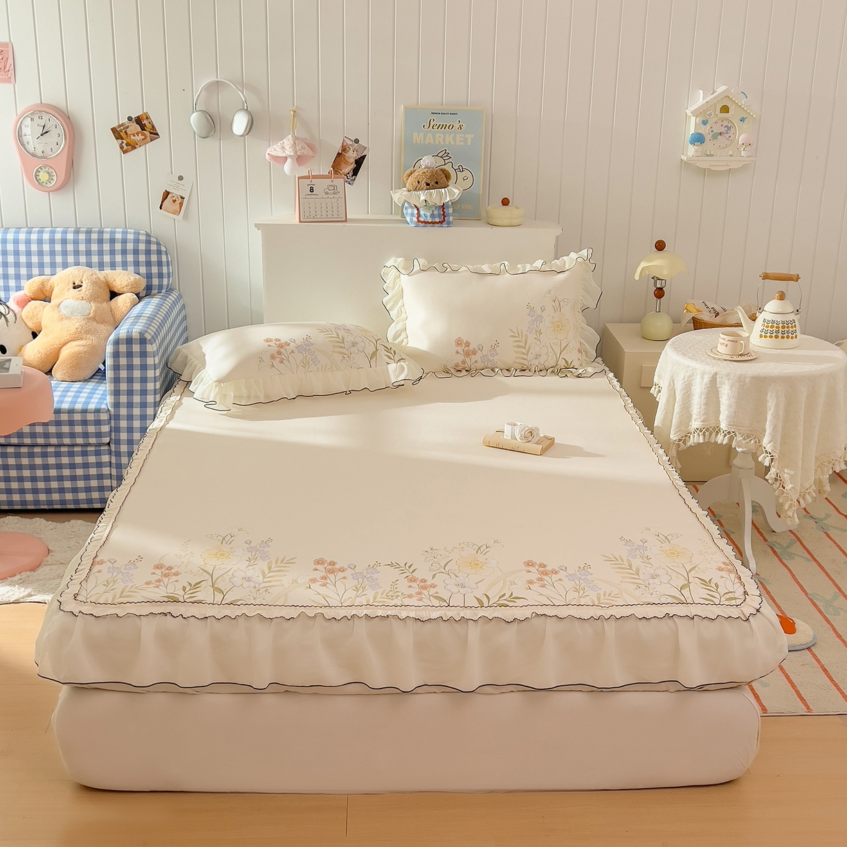 91家纺网 家纺一手货源 找家纺 川悦生活 2026新款凉豆豆凉感冰丝床裙三件套 月净花清