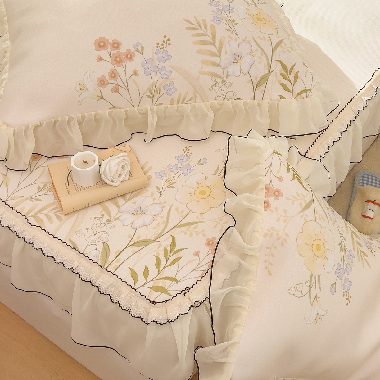 91家纺网 家纺一手货源 找家纺 川悦生活 2026新款凉豆豆凉感冰丝床裙三件套 月净花清