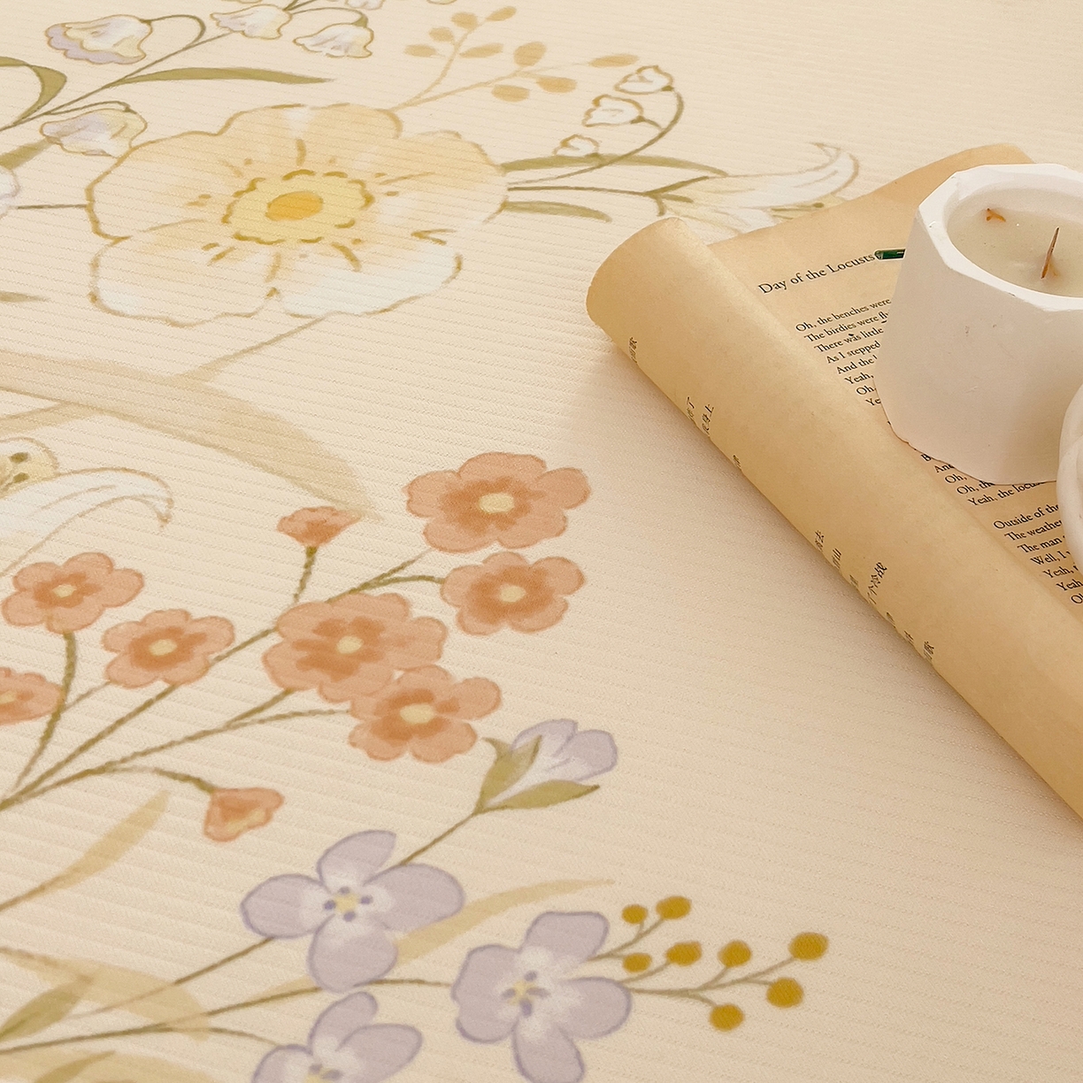 91家纺网 家纺一手货源 找家纺 川悦生活 2026新款凉豆豆凉感冰丝床裙三件套 月净花清