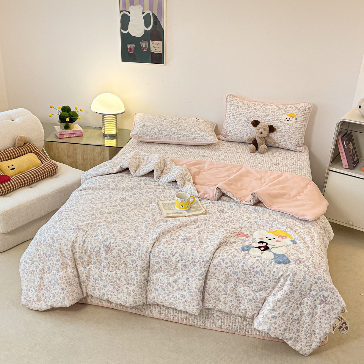 91家纺网 家纺一手货源 找家纺 云玲时尚 2026新款A类云感双层纱7A抗菌夏被四件套系列 小熊酱