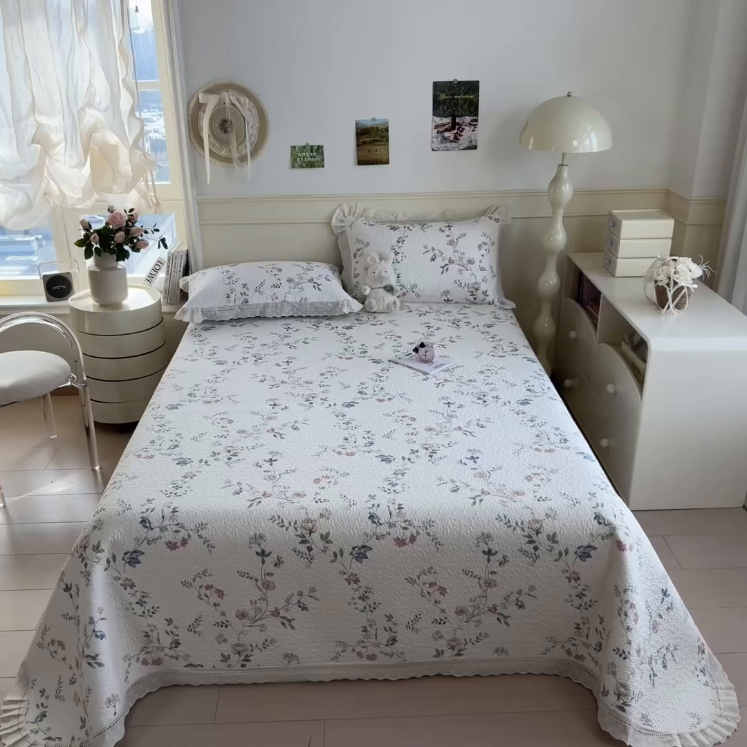 91家纺网 家纺一手货源 找家纺 慕木家纺 2026新款A类印花慕丝棉花边款床盖夏被系列(抽空压缩可供跨境)提供买家秀 洛可可+粉