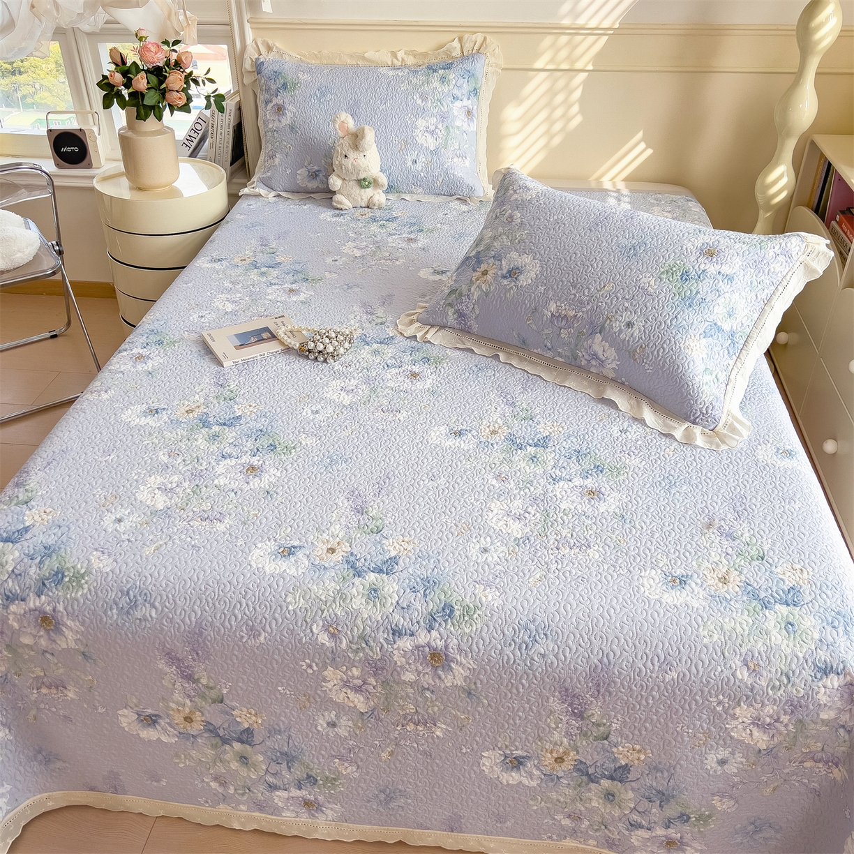 91家纺网 家纺一手货源 找家纺 慕木家纺 2026新款A类印花慕丝棉花边款床盖夏被系列(抽空压缩可供跨境)提供买家秀 蓝庭叙+灰