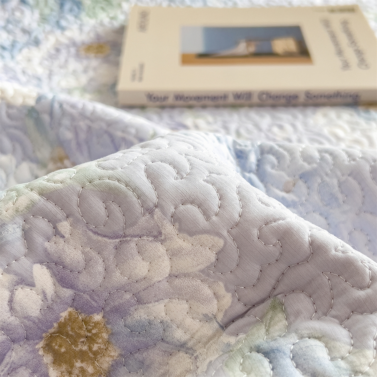 91家纺网 家纺一手货源 找家纺 慕木家纺 2026新款A类印花慕丝棉花边款床盖夏被系列(抽空压缩可供跨境)提供买家秀 蓝庭叙+灰