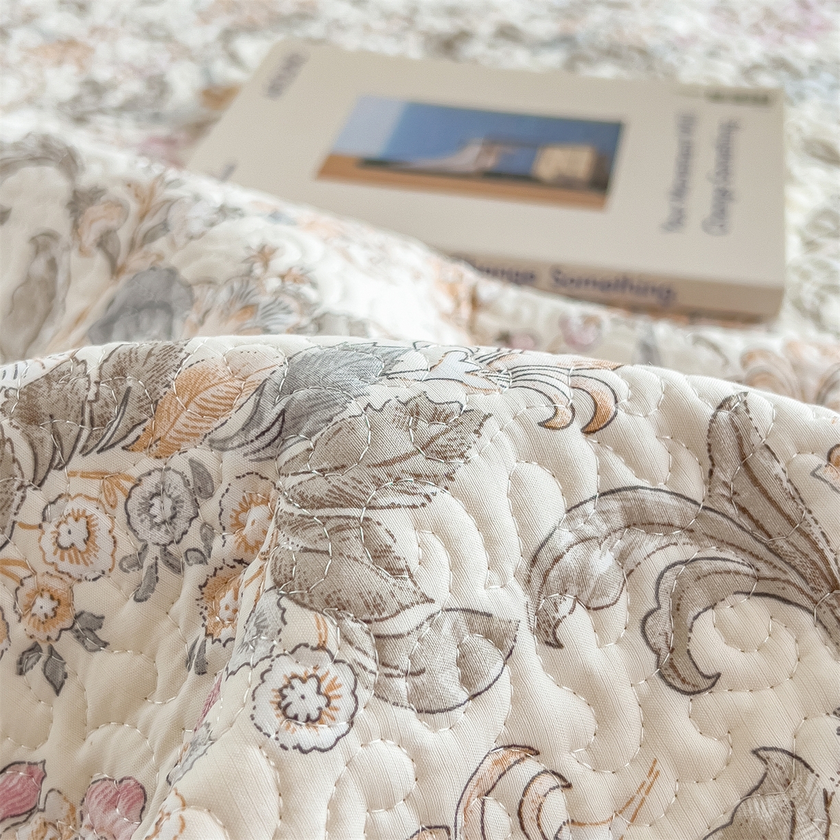 91家纺网 家纺一手货源 找家纺 慕木家纺 2026新款A类印花慕丝棉花边款床盖夏被系列(抽空压缩可供跨境)提供买家秀 锦芙+驼