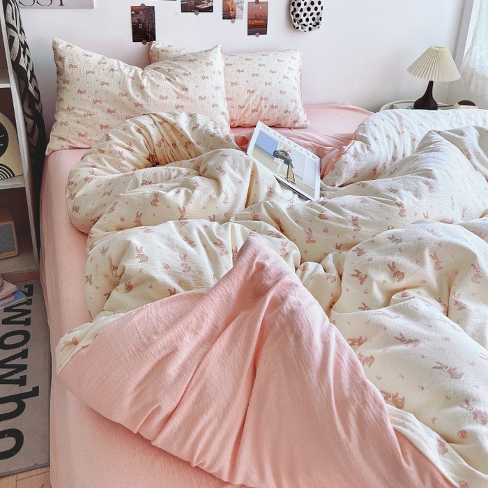 91家纺网 家纺一手货源 找家纺 朵朵家纺 2026新款高级感轻奢复古美拉德色系双层纱泡芙棉床品四件套加厚水洗双层纱软 奶芙兔