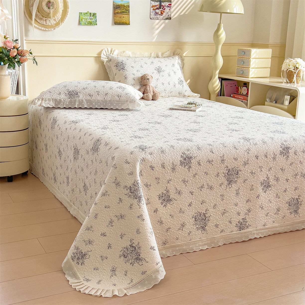 91家纺网 家纺一手货源 找家纺 慕木家纺 2026新款A类印花慕丝棉花边款床盖夏被系列(抽空压缩可供跨境)提供买家秀 墨芳+灰