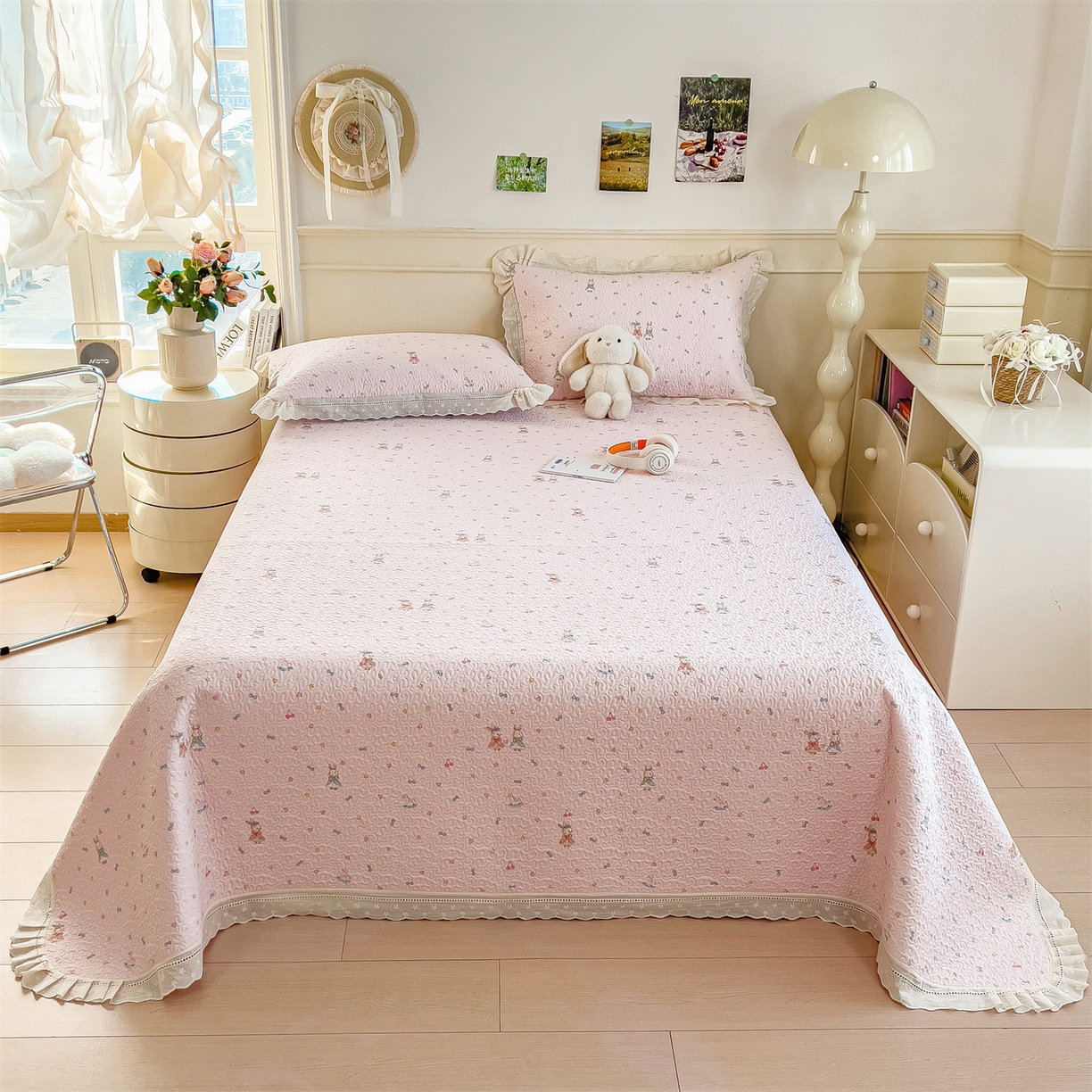 91家纺网 家纺一手货源 找家纺 慕木家纺 2026新款A类印花慕丝棉花边款床盖夏被系列(抽空压缩可供跨境)提供买家秀 星心兔语+粉