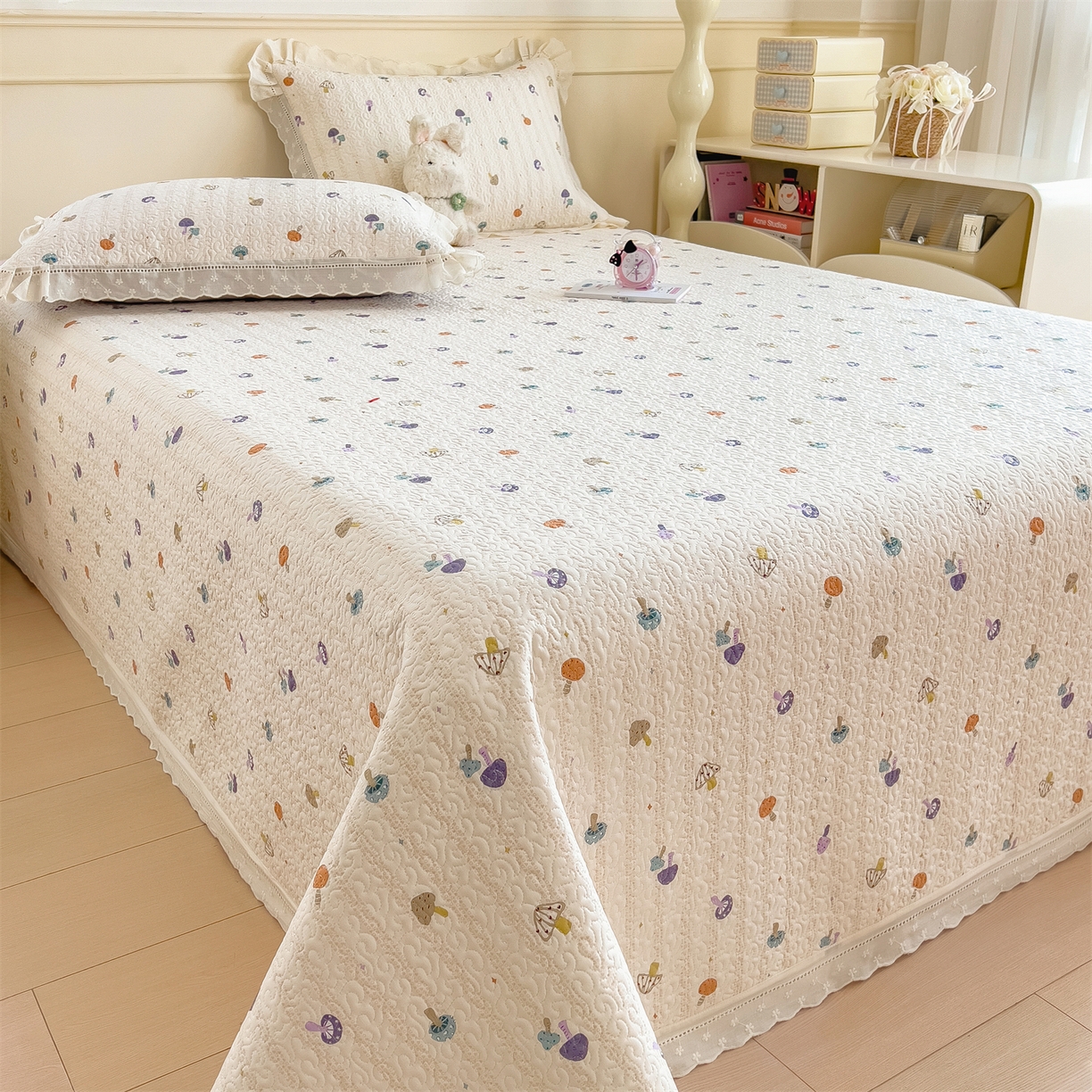 91家纺网 家纺一手货源 找家纺 慕木家纺 2026新款A类印花慕丝棉花边款床盖夏被系列(抽空压缩可供跨境)提供买家秀 云菇森林+浅紫