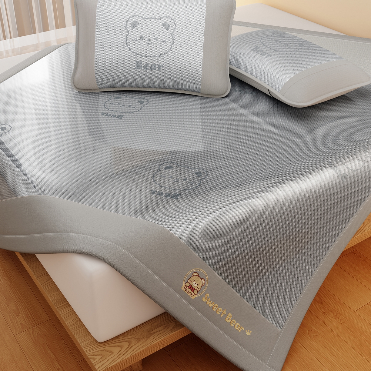 91家纺网 家纺一手货源 找家纺 卡初家居（原微来） 2026春夏新款快乐熊水洗冰藤床席款床笠款 快乐熊-淡雅灰-床席款