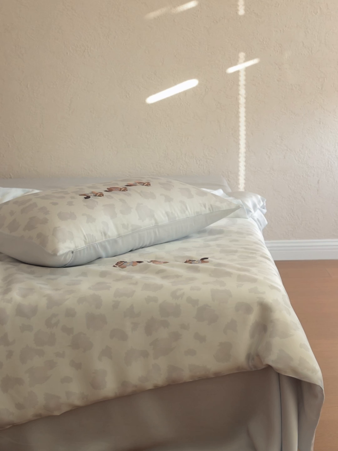 91家纺网 家纺一手货源 找家纺 （总）初拾 2026春夏新款60支兰精天丝”小胖马“四件套—幸运小马