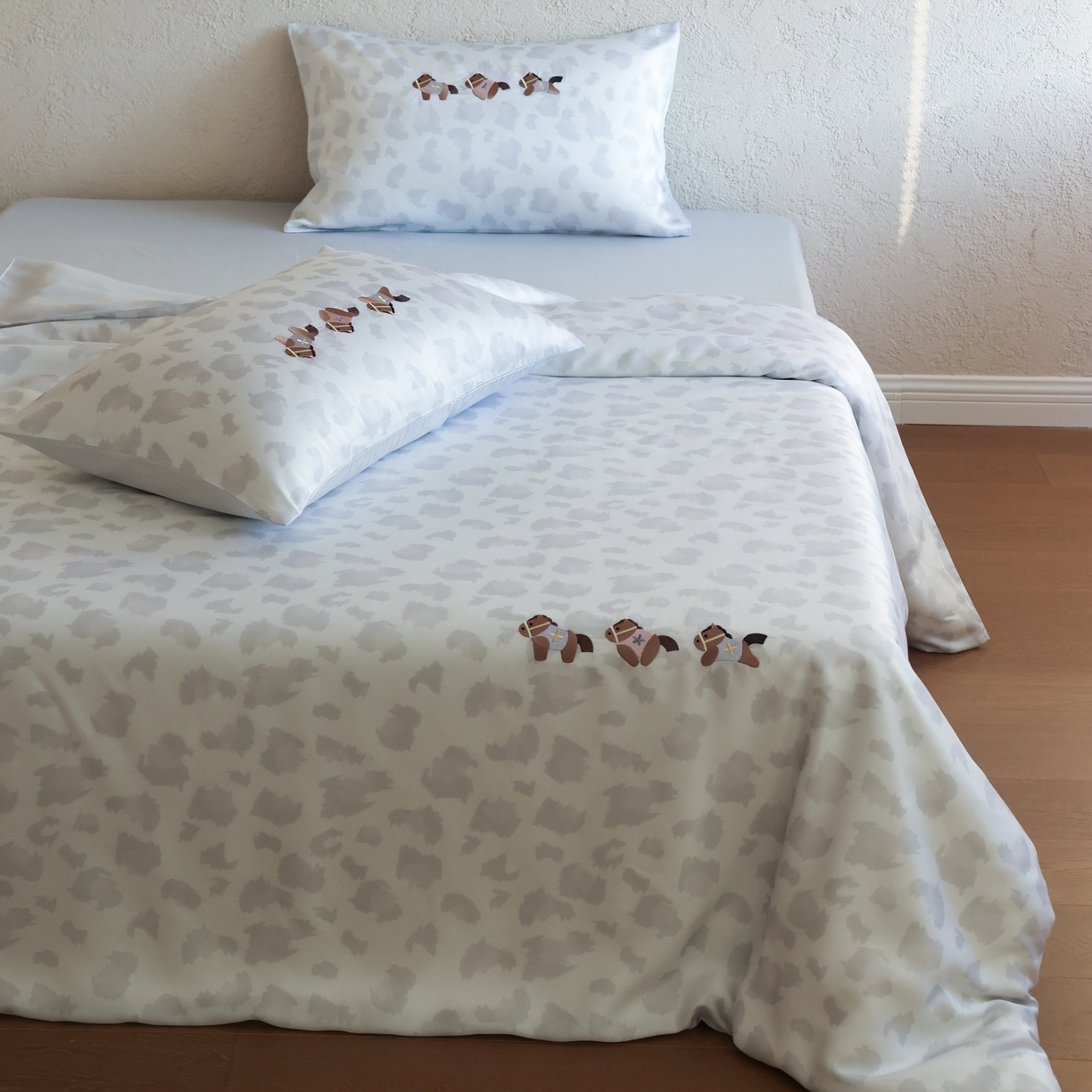 （总）初拾 2026春夏新款60支兰精天丝”小胖马“四件套—幸运小马