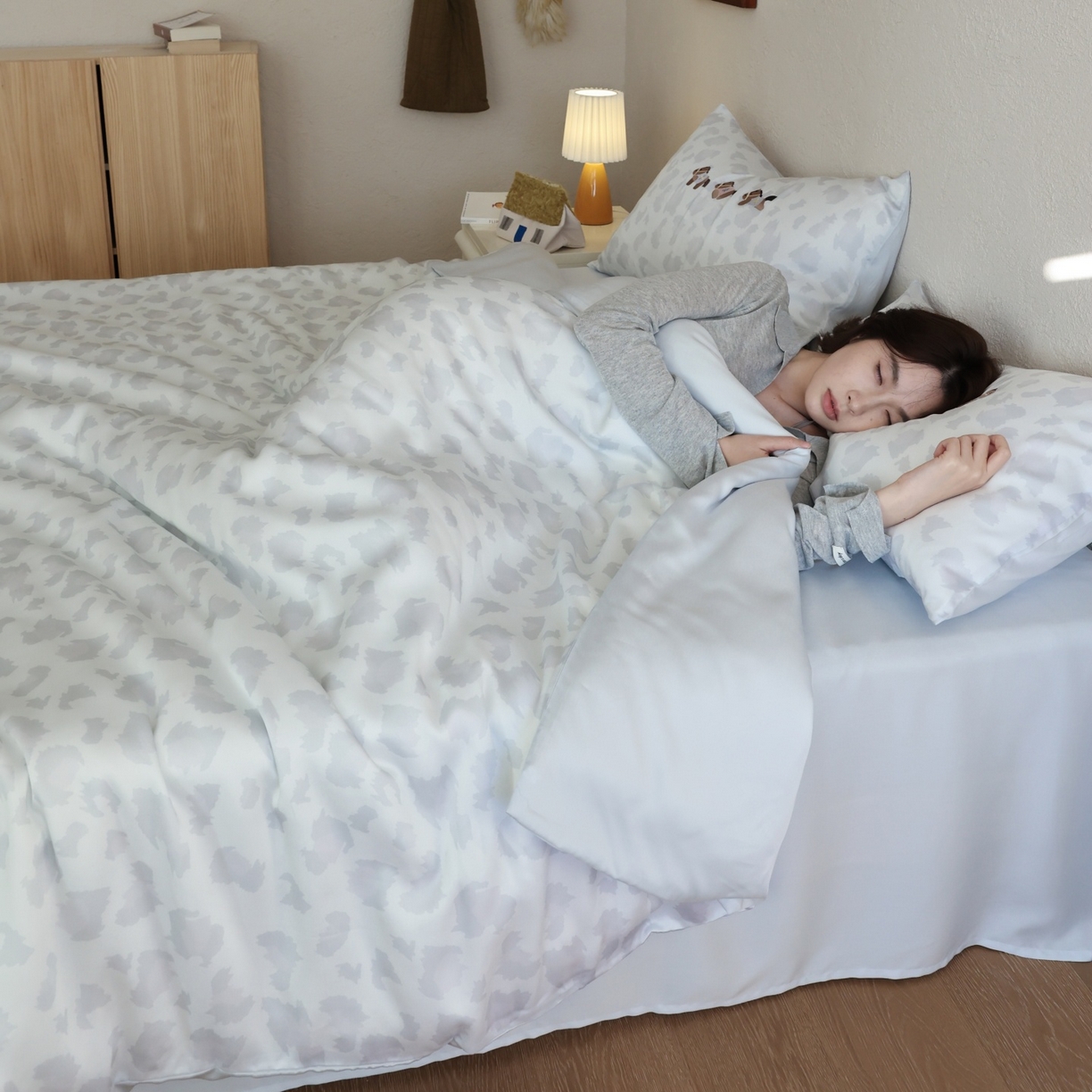 91家纺网 家纺一手货源 找家纺 （总）初拾 2026春夏新款60支兰精天丝”小胖马“四件套—幸运小马